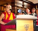 dalai-lama-im-ratssaal-freiburg_1.jpg